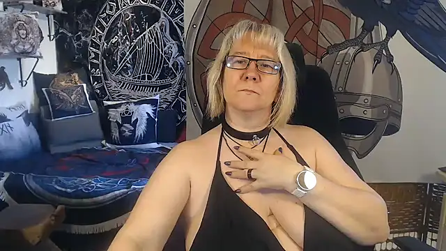 TittenMichelle online show from 03-18-25, 12:36