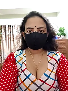 Snapshot of Payel-Sen chatting on 10-25-25, 05:40 Payel-Sen online show from 10-25-25, 05:40