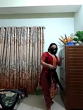 Snapshot of Payel-Sen chatting on 11-01-25, 04:31 Payel-Sen online show from 11-01-25, 04:31