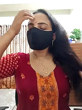 Snapshot of Payel-Sen chatting on 11-13-25, 07:24 Payel-Sen online show from 11-13-25, 07:24