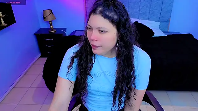 Lana stone  online show from 10-28-25, 03:43