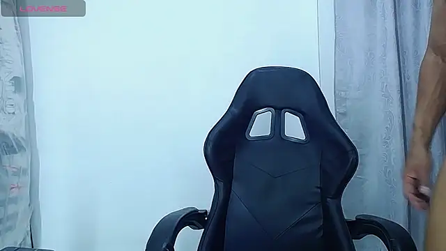 Jordan Gomez  online show from 11-29-25, 10:40