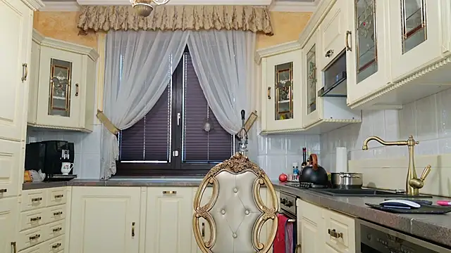 TUNDEROSE1 online show from 02-19-25, 09:17