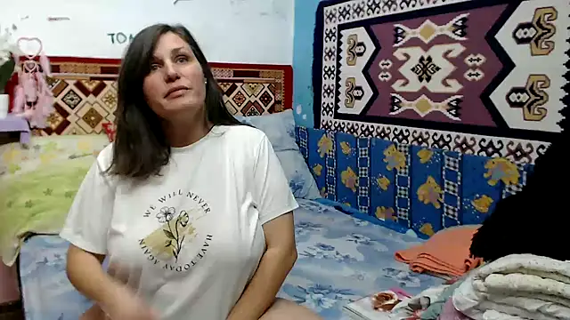 AdelineBlueEyes online show from 11-20-25, 10:48