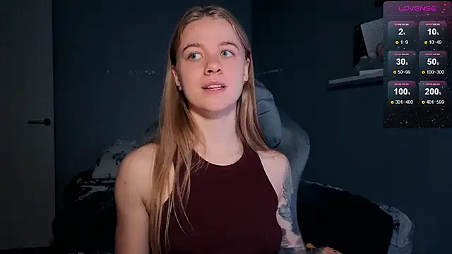 candy maggie online show from 11-10-25, 05:23