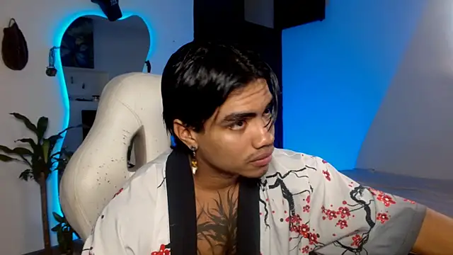 Young laroi online show from 12-07-24, 12:08