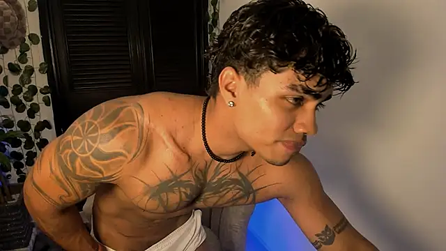 Young laroi online show from 03-02-25, 04:39