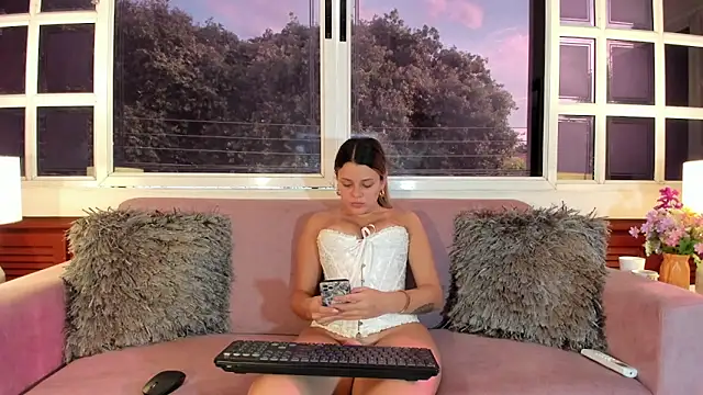 Ninakravis online show from 10-15-25, 09:15