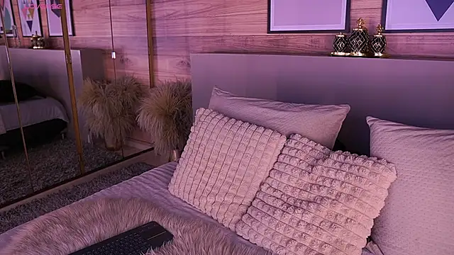 Snapshot of AmmyScott chatting on 02-20-26, 04:29 AmmyScott online show from 02-20-26, 04:29