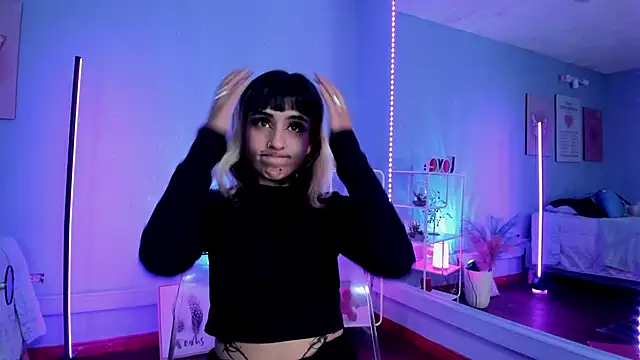 Snapshot of MaveParks_ chatting on 09-25-25, 11:36 MaveParks online show from 09-25-25, 11:36