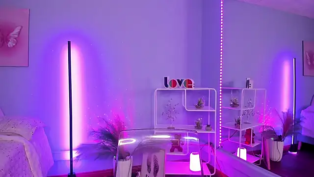 Snapshot of MaveParks_ chatting on 10-13-25, 11:32 MaveParks online show from 10-13-25, 11:32