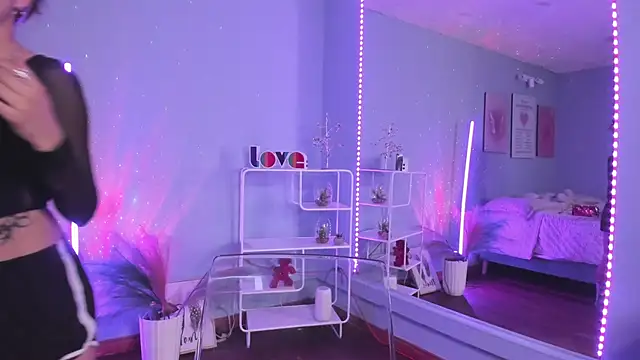 Snapshot of MaveParks_ chatting on 10-16-25, 11:44 MaveParks online show from 10-16-25, 11:44