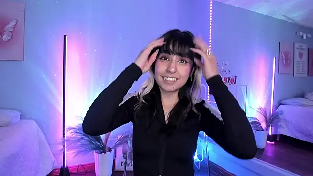 Snapshot of MaveParks_ chatting on 10-22-25, 11:32 MaveParks online show from 10-22-25, 11:32