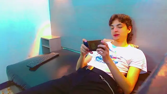 Sr BonnyEthan online show from 11-27-25, 01:57