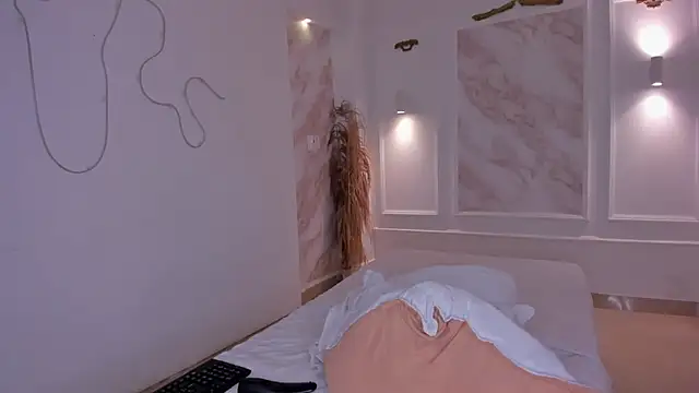 Snapshot of NastassjaCandy chatting on 10-24-25, 06:48 NastassjaCandy online show from 10-24-25, 06:48