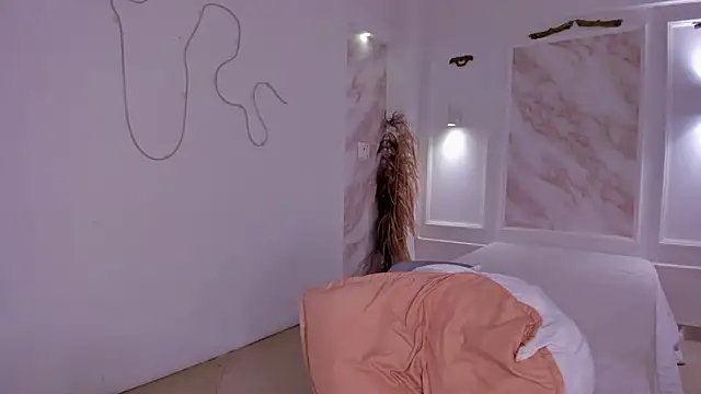 Snapshot of NastassjaCandy chatting on 10-28-25, 06:54 NastassjaCandy online show from 10-28-25, 06:54