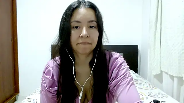 emely sexx20 online show from 09-28-25, 10:09