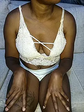 Mayah19 online show from 09-30-25, 07:46