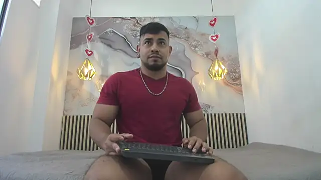 Snapshot of BrianMalonee chatting on 03-20-26, 12:43 BrianMalonee online show from 03-20-26, 12:43