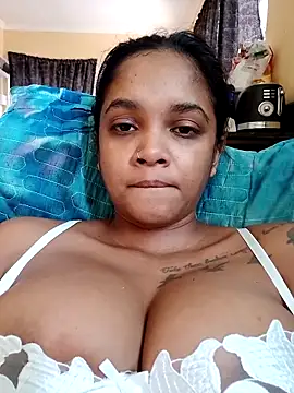 Indianqueen03 online show from 11-18-25, 07:57