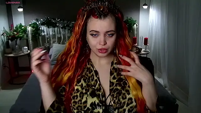 Miss Maya Mils online show from 12-31-24, 01:04