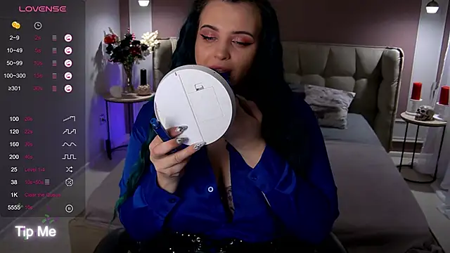 Miss Maya Mils online show from 10-08-25, 01:03