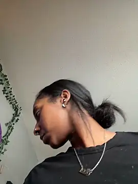 Your Paris online show from 02-01-25, 05:47