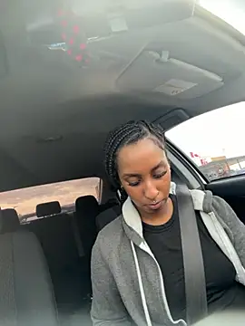 Your Paris online show from 11-18-25, 06:34