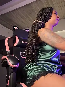 Your Paris online show from 11-26-25, 04:46