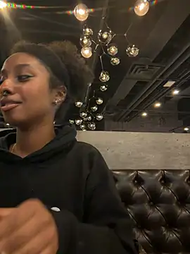 Your Paris online show from 02-04-26, 04:18