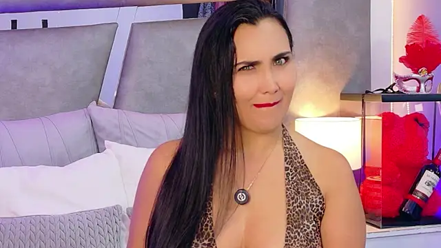 Snapshot of Evangeline_Taylorr chatting on 11-05-25, 08:42 Evangeline Taylorr online show from 11-05-25, 08:42