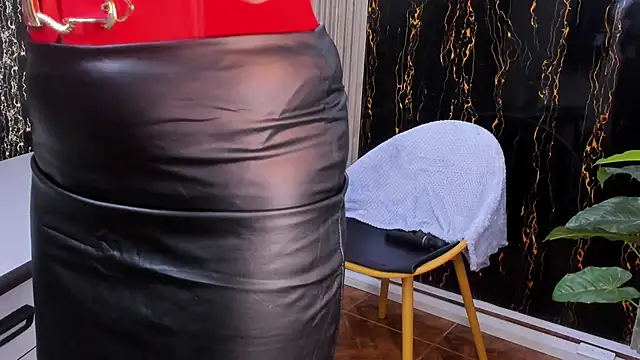 MissEscarleth online show from 01-31-25, 02:26