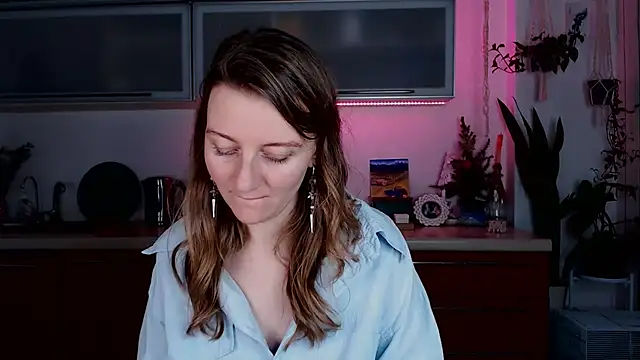 Elly Helly online show from 01-11-25, 09:04