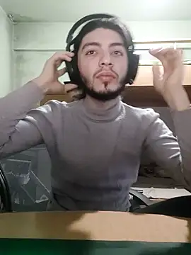 kleineid77 online show from 12-18-24, 03:00