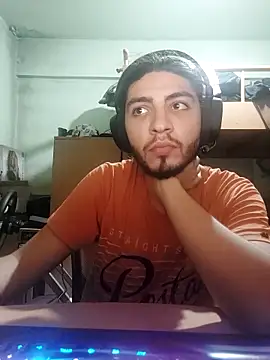 kleineid77 online show from 10-24-25, 04:58