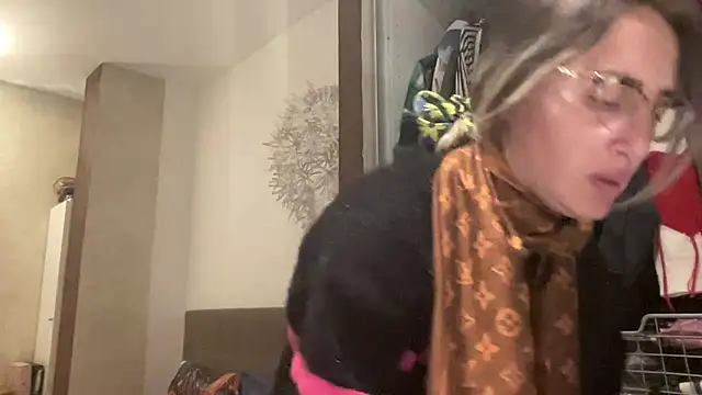 casalinga88 online show from 12-15-25, 06:45