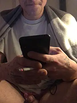 Snapshot of Simboxxx040 chatting on 12-18-24, 08:09 Simboxxx040 online show from 12-18-24, 08:09