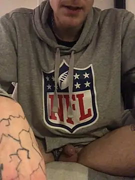 Snapshot of Simboxxx040 chatting on 01-10-25, 04:44 Simboxxx040 online show from 01-10-25, 04:44