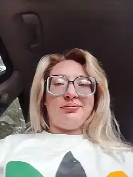 Snapshot of xWhoreAbleX_Pika chatting on 12-02-25, 04:24 xWhoreAbleX Pika online show from 12-02-25, 04:24