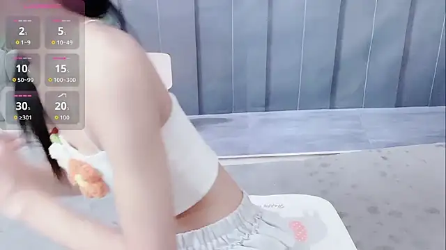 Sarah-ery online show from 10-24-25, 01:13