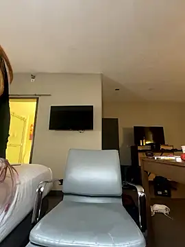 tatted-bitty online show from 01-06-26, 02:15