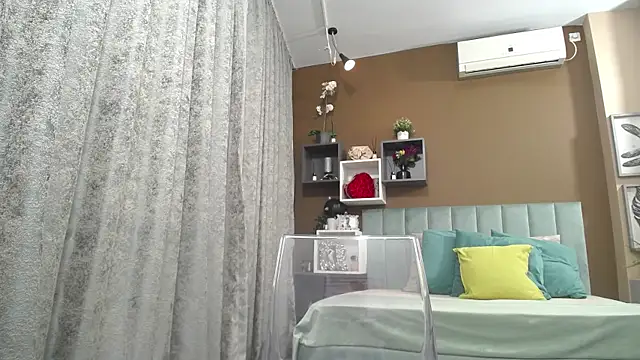 RebecaBlackx online show from 10-21-25, 06:25