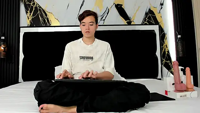 bunny maxi online show from 11-19-25, 12:27