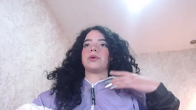 EmmaCowperr online show from 01-04-25, 05:48