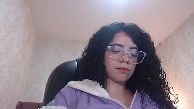 EmmaCowperr online show from 01-09-25, 07:31