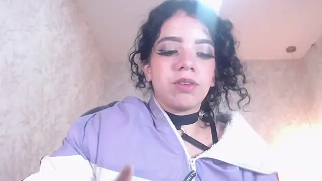 EmmaCowperr online show from 01-13-25, 02:32