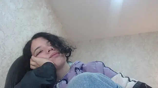 EmmaCowperr online show from 01-16-25, 06:25