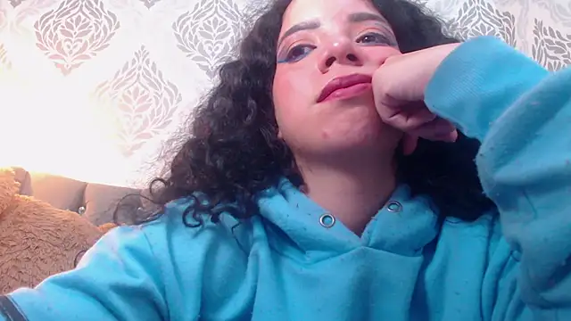 EmmaCowperr online show from 02-20-25, 07:19