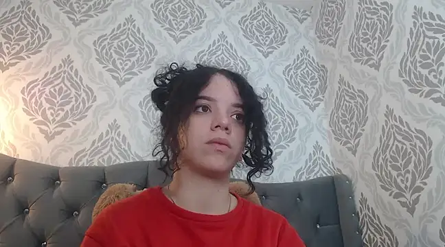 EmmaCowperr online show from 03-08-25, 04:17