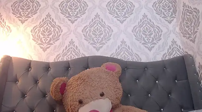 EmmaCowperr online show from 03-12-25, 02:34